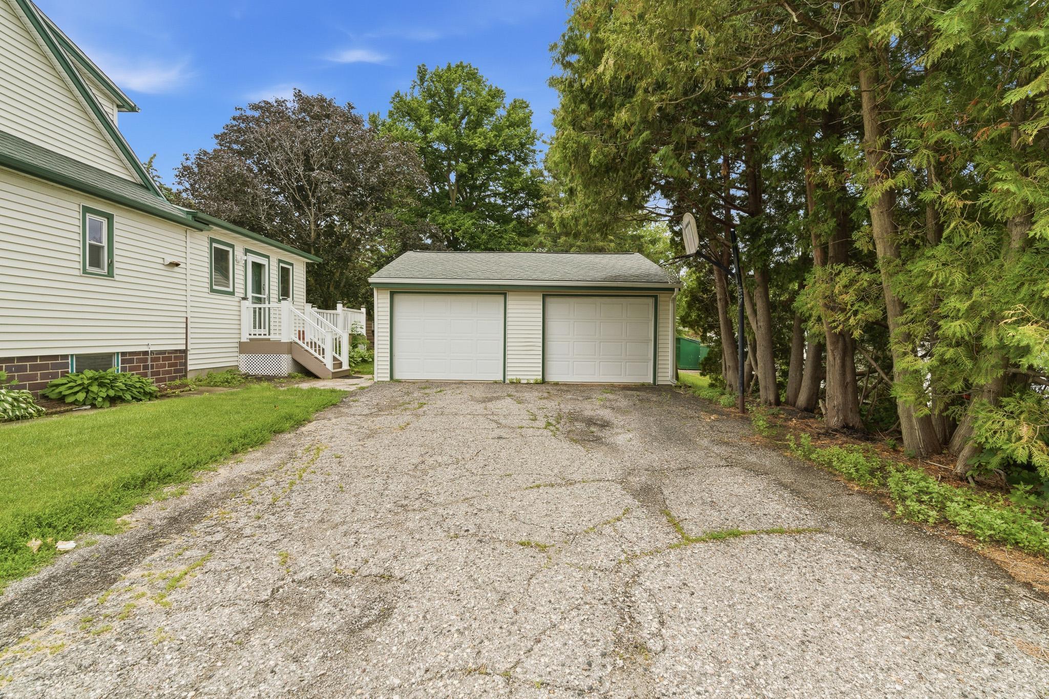 1113 North State Street Waseca, MN 56093 - Photo 5 of 51