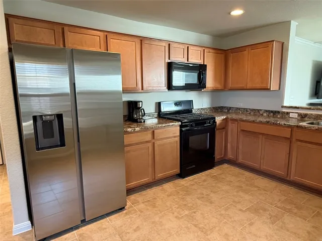 $1,800 | 233 Hobby Street, Georgetown, TX 78633