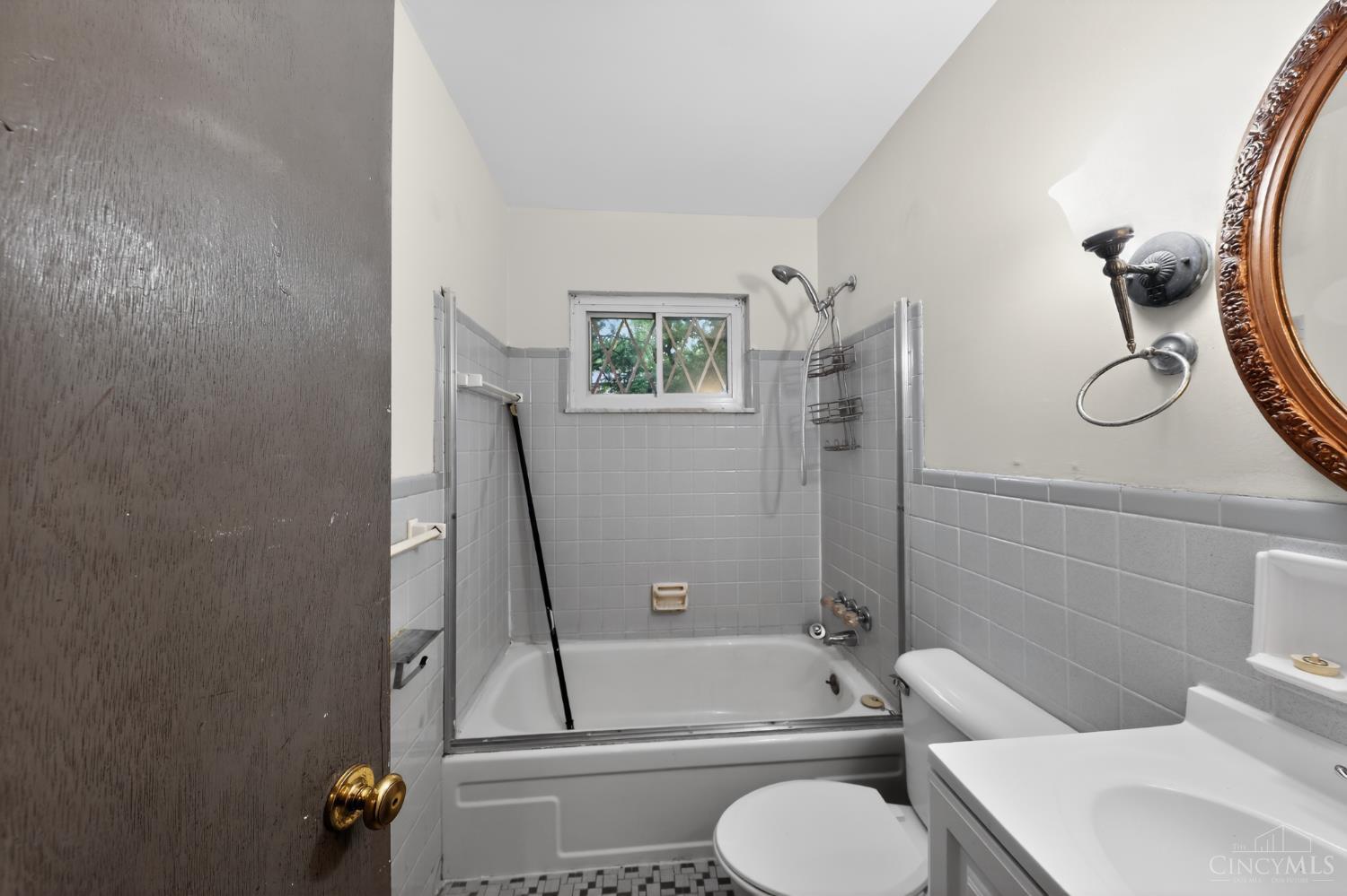 2945 Aquadale Lane Cincinnati, OH 45211 - Photo 23 of 30