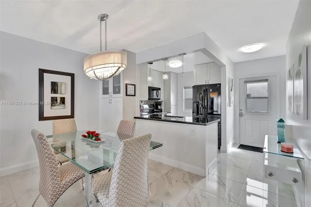 $172,000 | 4705 Northwest 35th Street, Unit 501, Lauderdale Lakes, FL 33319