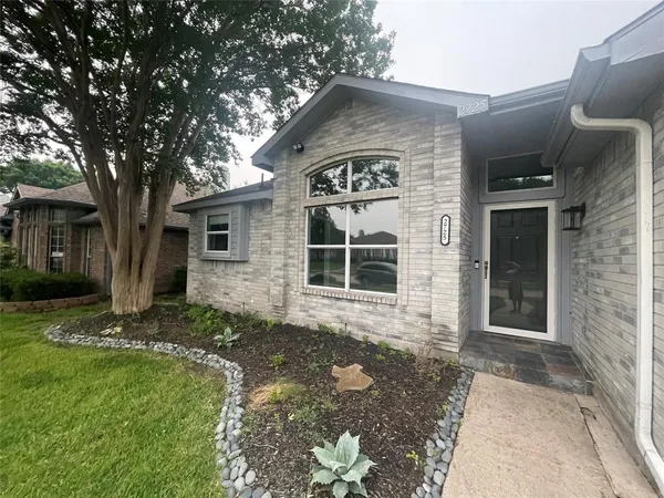 $2,800 | 2725 Covington Drive, Garland, TX 75040