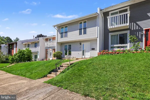 $519,900 | 112 Richland Circle, Sterling, VA 20164