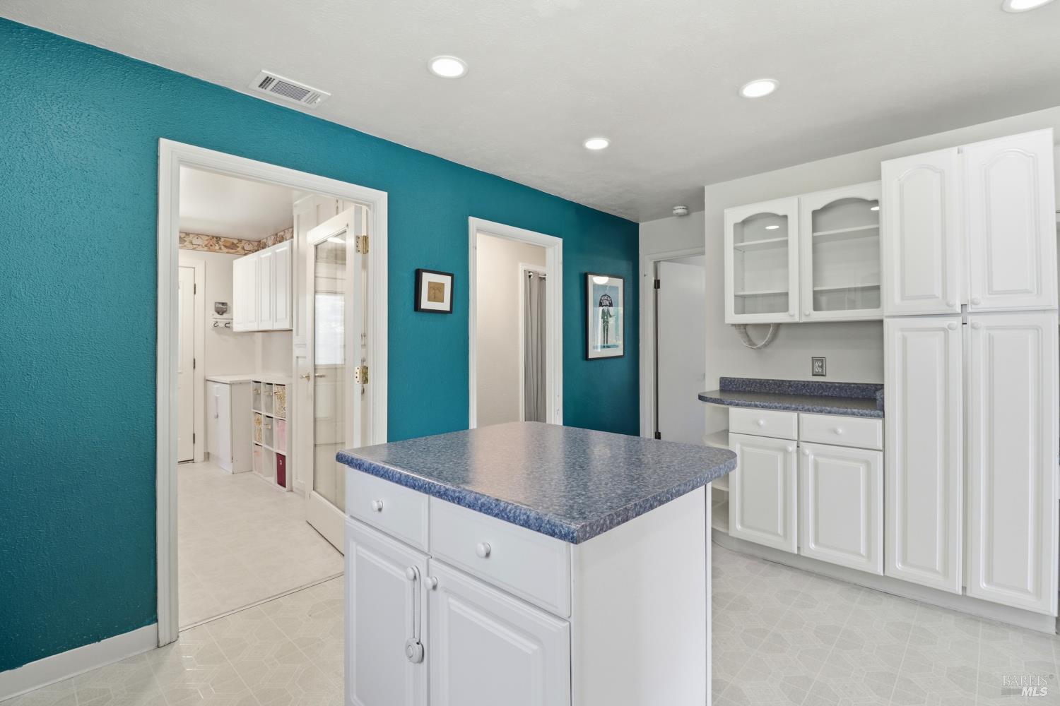 4270 Roblar Road Petaluma, CA 94952 - Photo 9 of 38