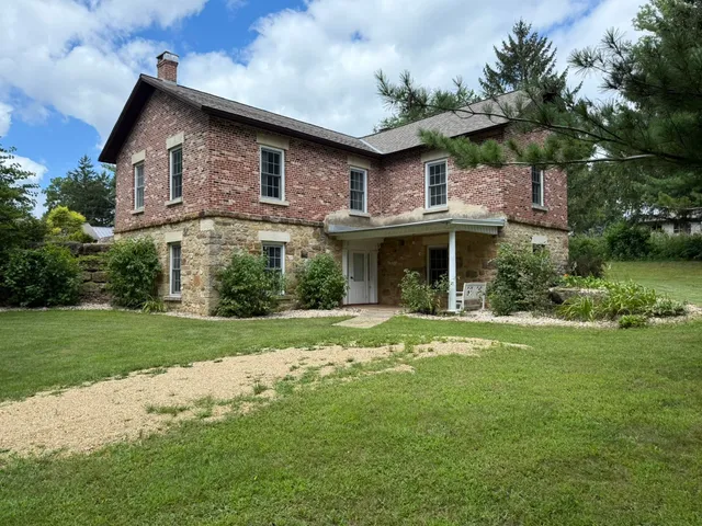 $449,900 | 149 Merry Christmas Lane, Mineral Point, WI 53565