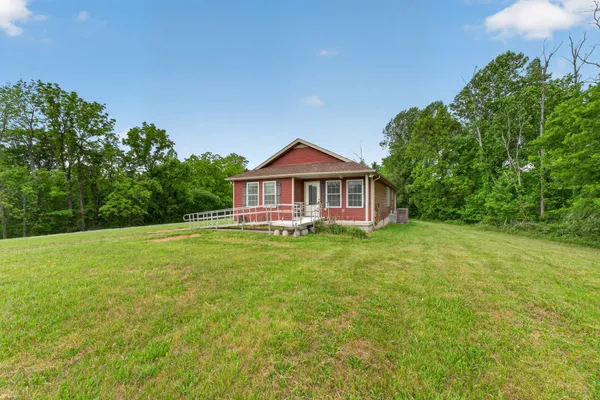 $309,900 | 374 Douglas Lane, Lafayette, TN 37083