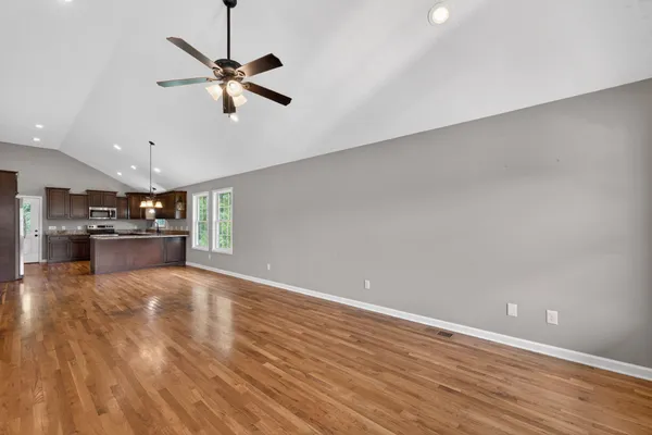 $309,900 | 374 Douglas Lane, Lafayette, TN 37083