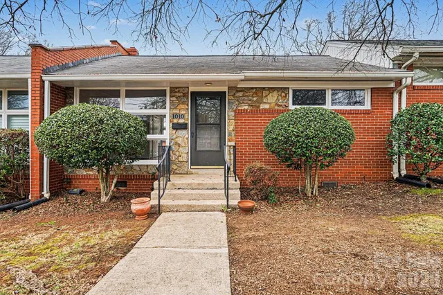 $229,900 | 1010 Andover Road, Charlotte, NC 28211
