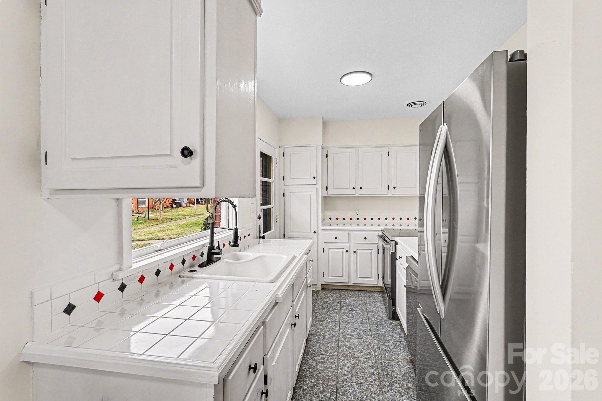 1010 Andover Road Charlotte, NC 28211 - Photo 7 of 15