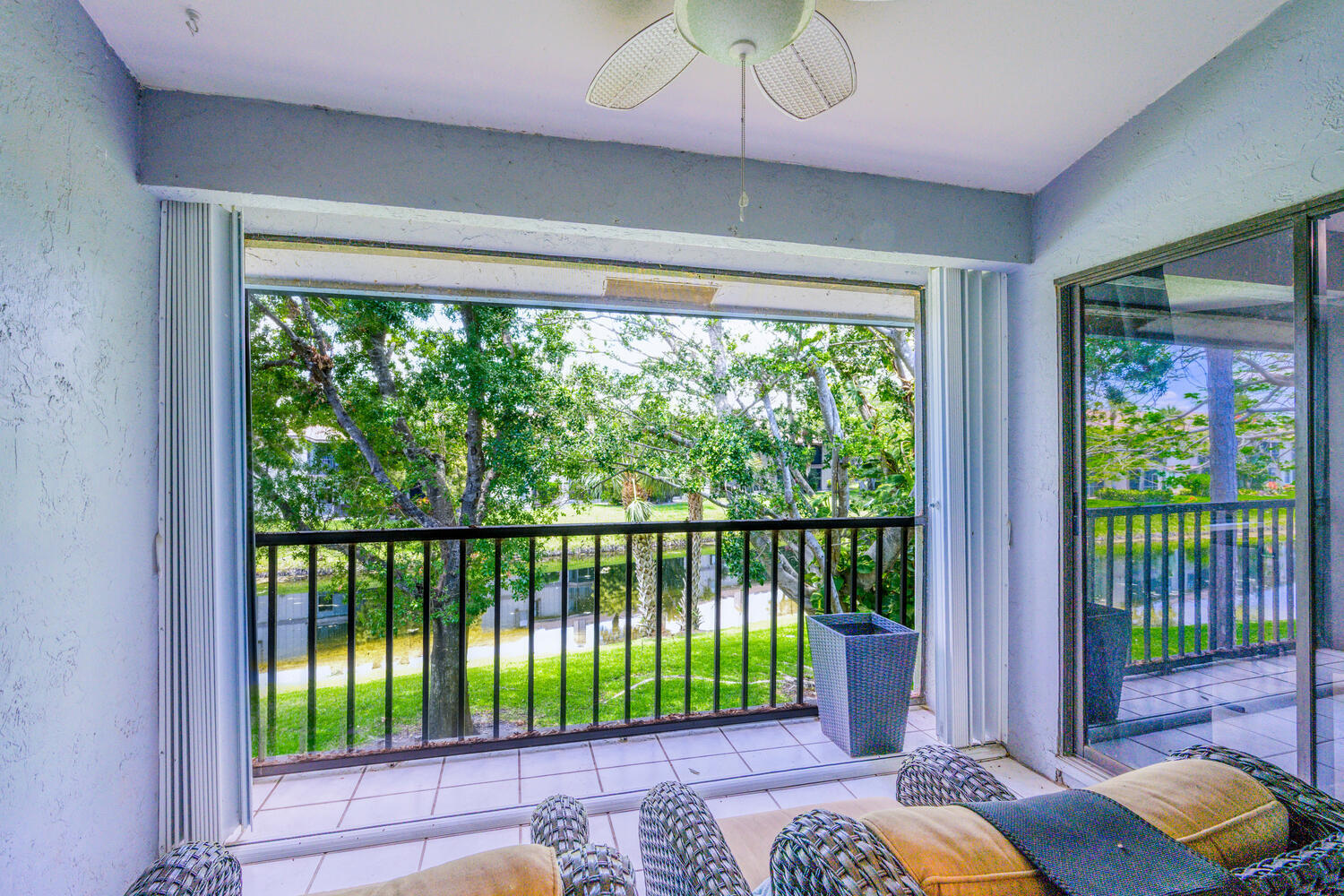 708 Harbour Pointe Way Greenacres, FL 33413 - Photo 27 of 45 708 Harbour Pointe Way-large-008-049-DSC