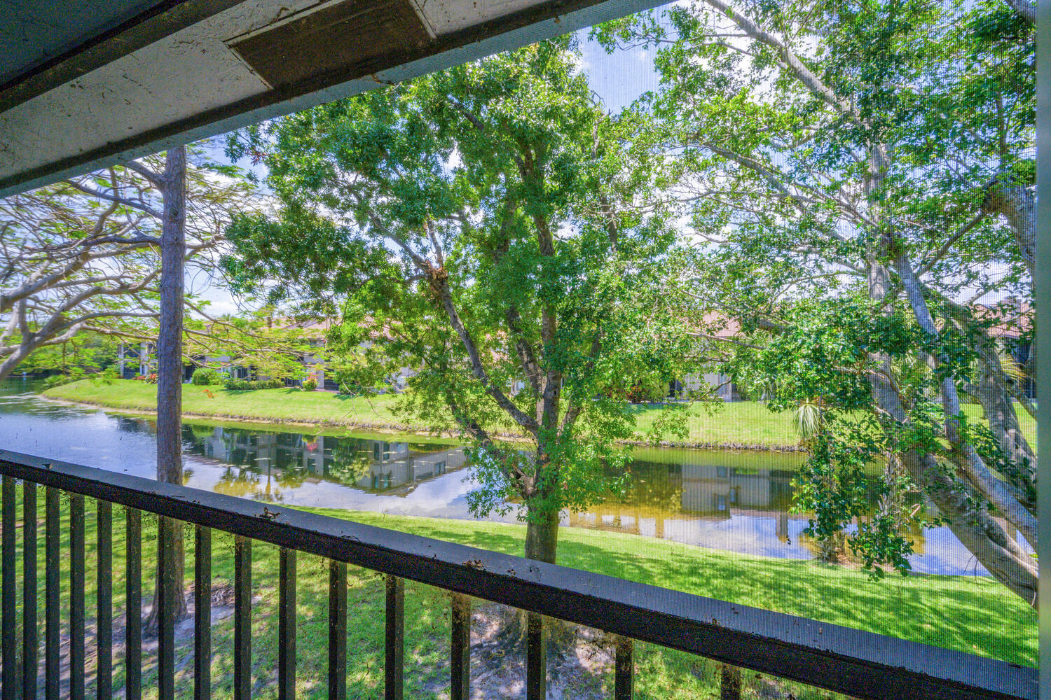 708 Harbour Pointe Way Greenacres, FL 33413 - Photo 29 of 45 708 Harbour Pointe Way-large-017-075-DSC