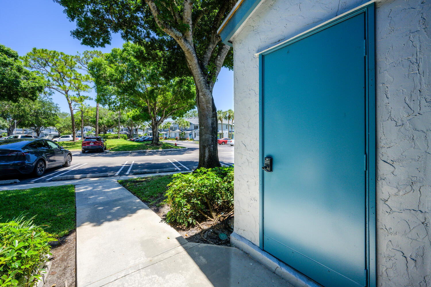 708 Harbour Pointe Way Greenacres, FL 33413 - Photo 33 of 45 708 Harbour Pointe Way-large-034-063-DSC