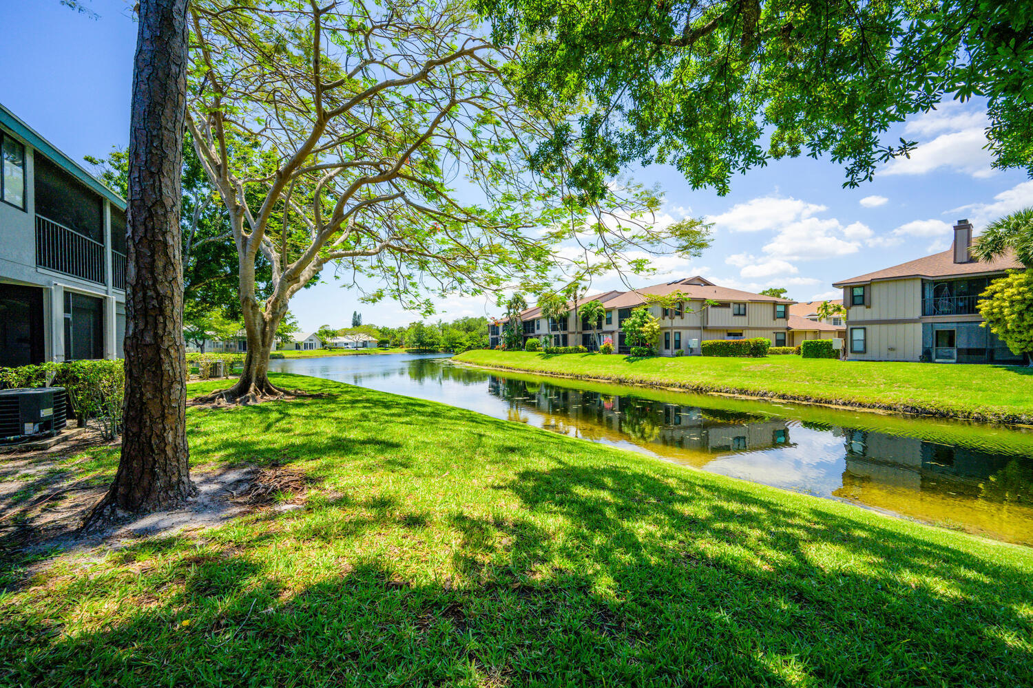 708 Harbour Pointe Way Greenacres, FL 33413 - Photo 34 of 45 708 Harbour Pointe Way-large-031-077-DSC