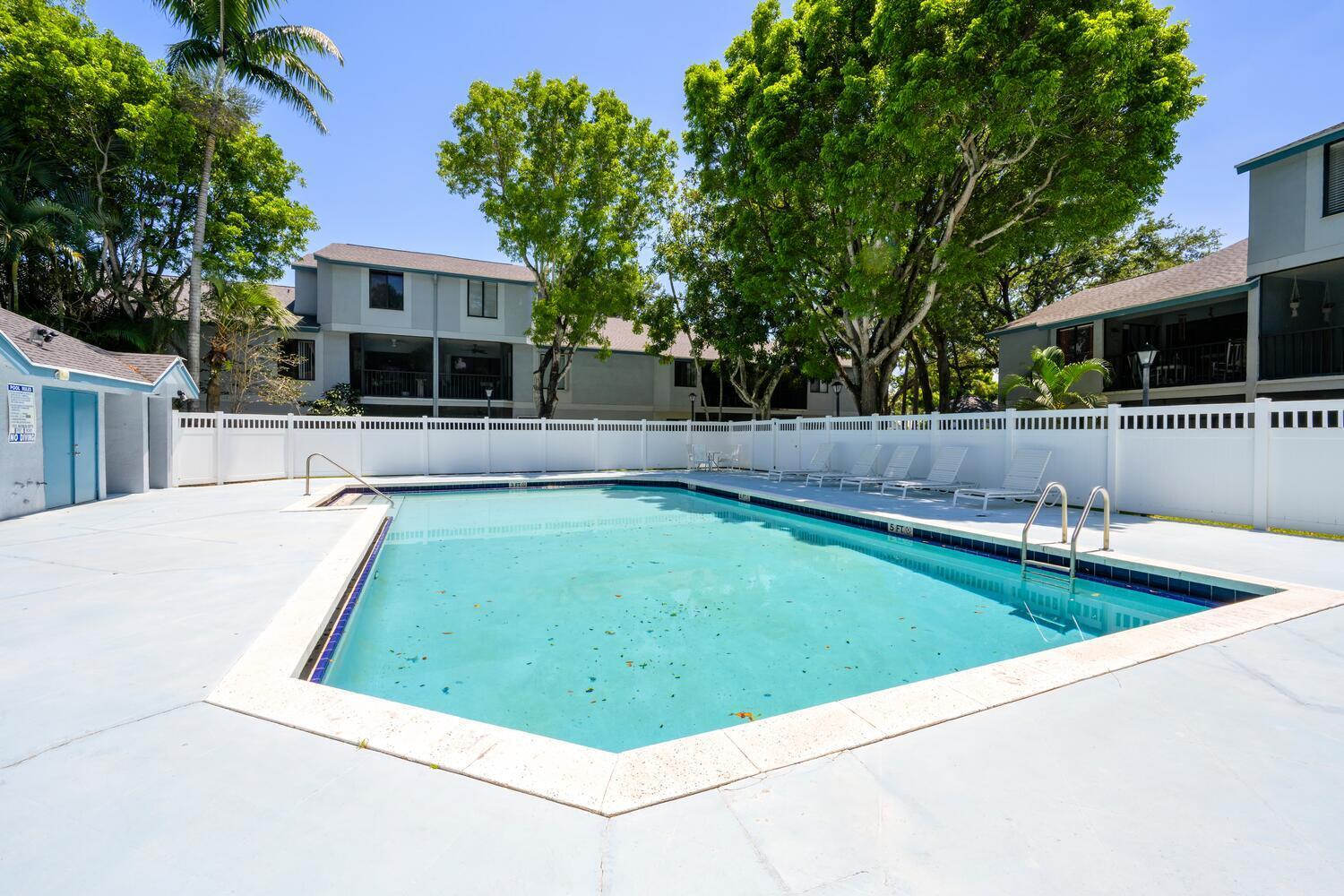 708 Harbour Pointe Way Greenacres, FL 33413 - Photo 37 of 45 708 Harbour Pointe Way-large-036-043-DSC