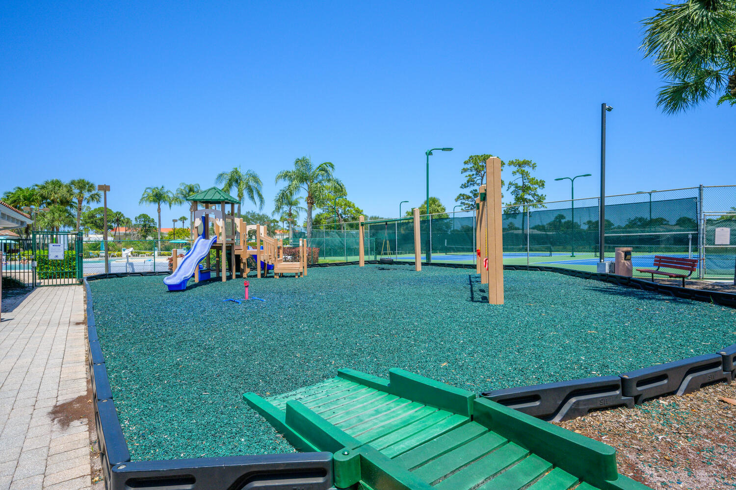 708 Harbour Pointe Way Greenacres, FL 33413 - Photo 39 of 45 708 Harbour Pointe Way-large-038-042-DSC