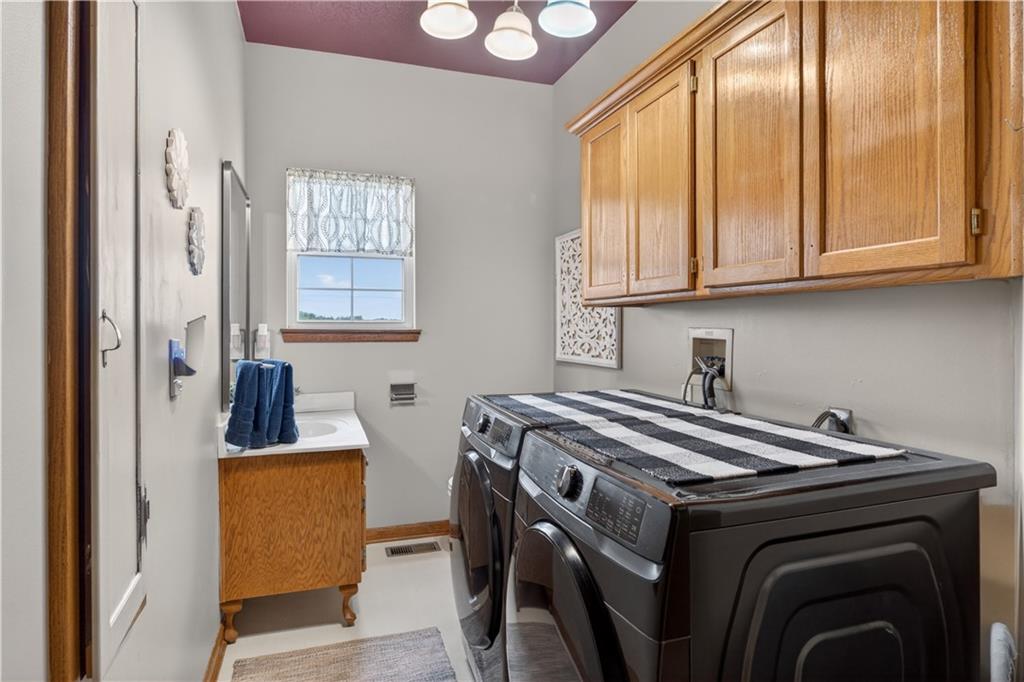 410 East Neil Chiles Road Buckner, MO 64016 - Photo 15 of 35