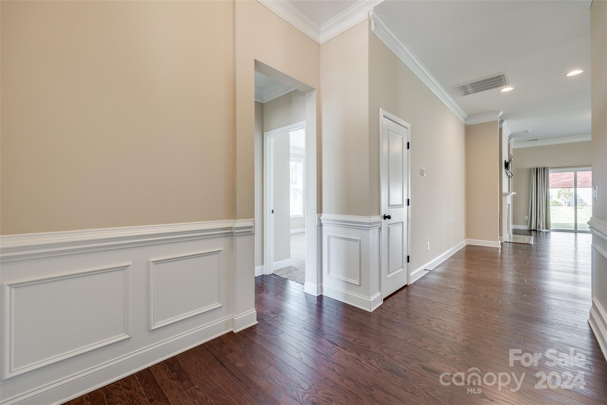 1027 Jack Pine Road Clover, SC 29710 - Photo 4 of 35 Gallery Image 4