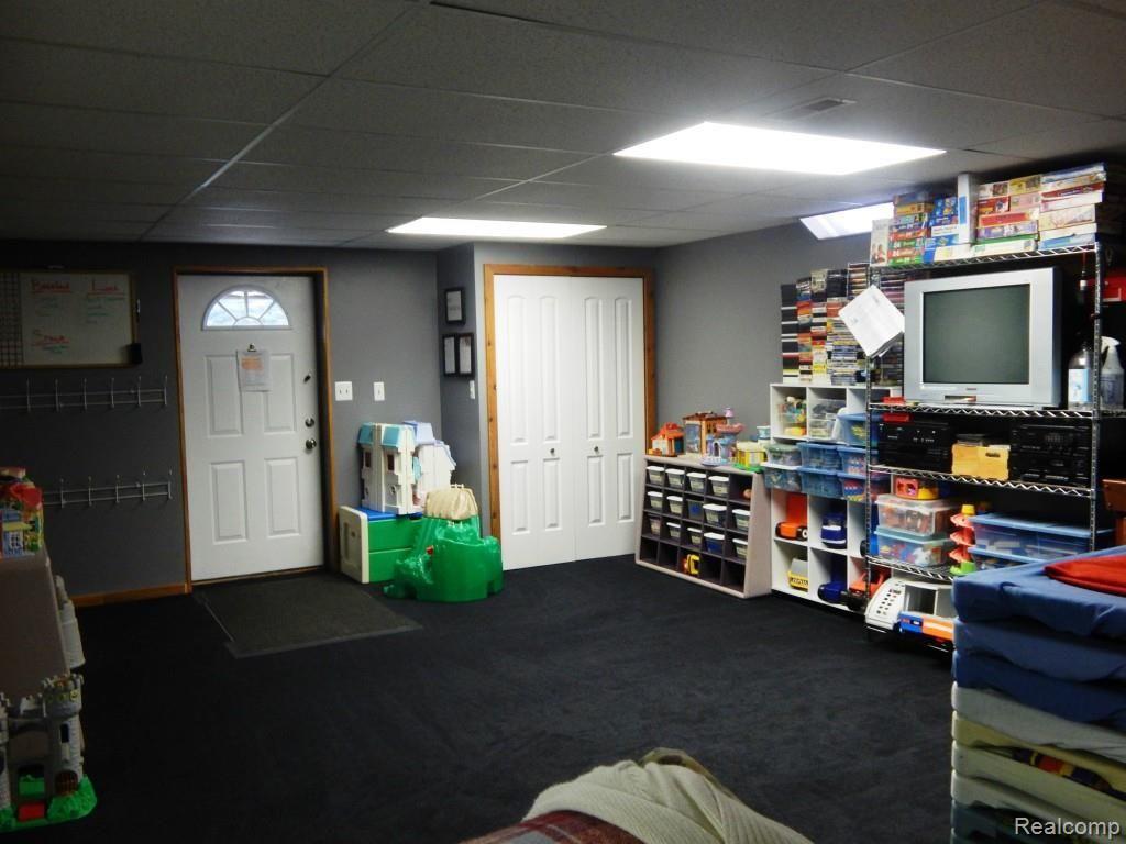 2740 North Hickory Ridge Road Highland, MI 48357 - Photo 9 of 11