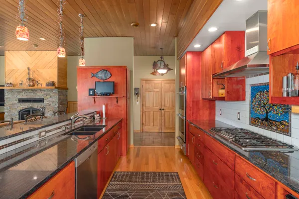 $1,399,000 | 185 Sag Lake Trail, Grand Marais, MN 55604