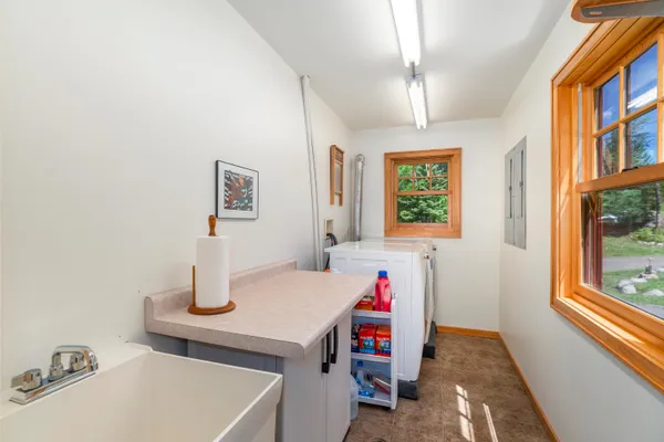 $1,399,000 | 185 Sag Lake Trail, Grand Marais, MN 55604