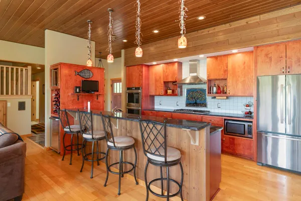 $1,399,000 | 185 Sag Lake Trail, Grand Marais, MN 55604