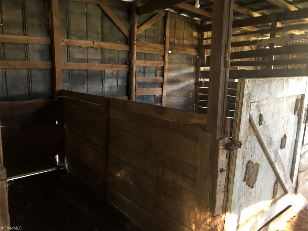 944 Tyro Road Lexington, NC 27295 - Photo 14 of 15 Barn 2