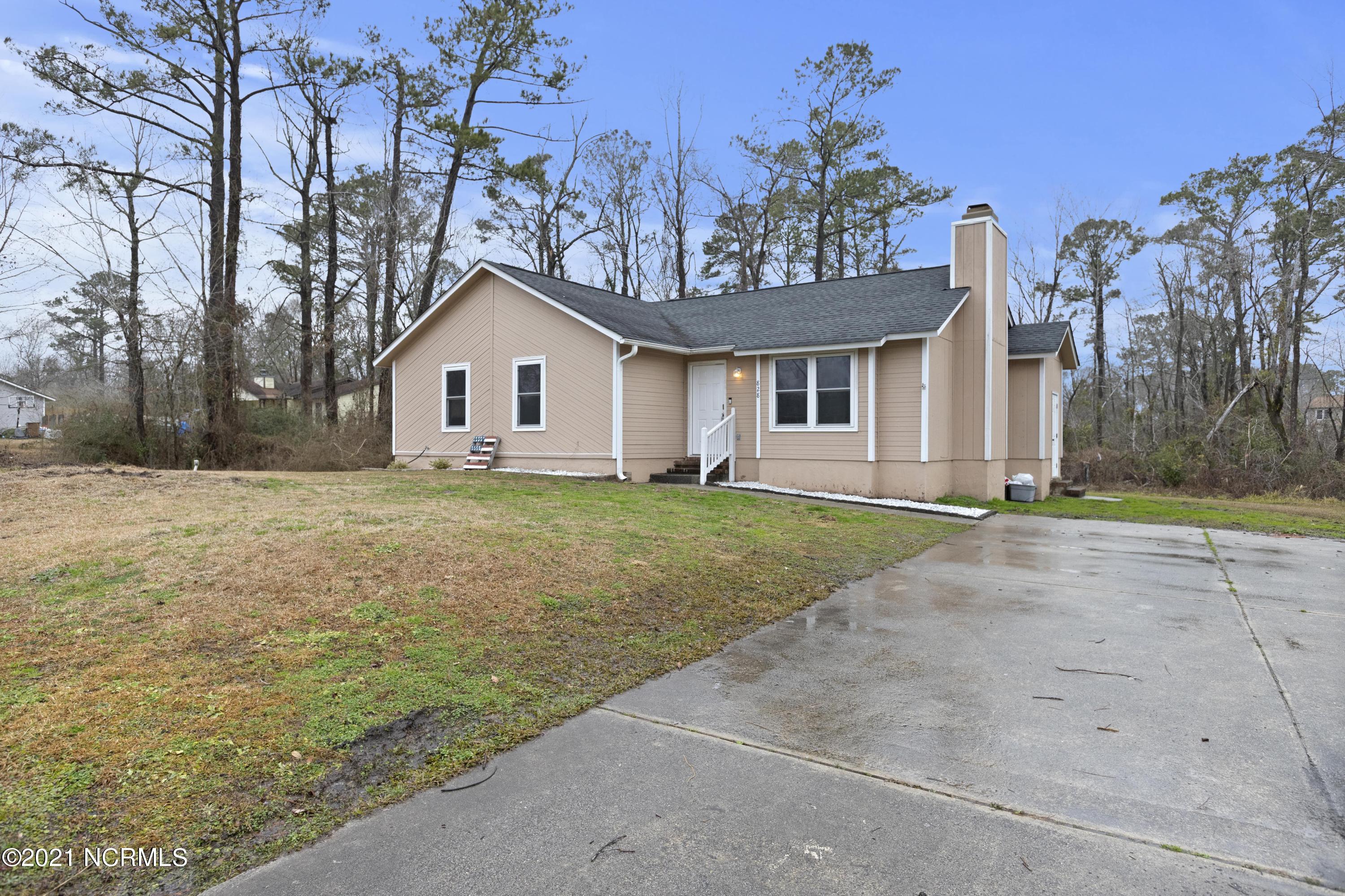 828 Mill River Road Jacksonville, NC 28540 - Photo 2 of 18 IMG_0303-min