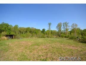 1424 Prince Road Columbus, NC 28722 - Photo 4 of 7
