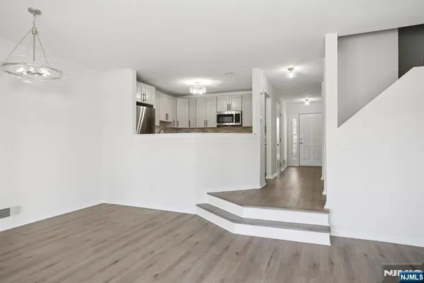 $435,000 | 9 Maple Lane, Mount Arlington, NJ 07856