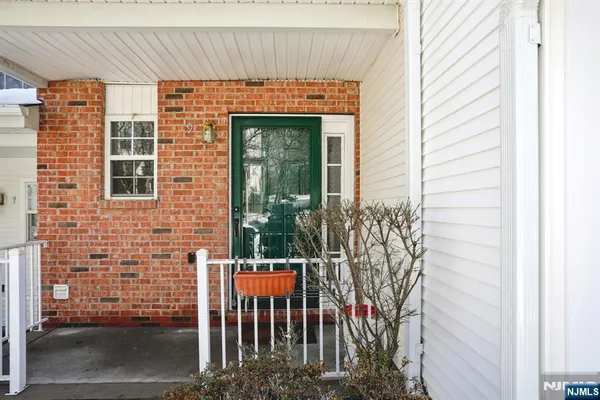 $435,000 | 9 Maple Lane, Mount Arlington, NJ 07856