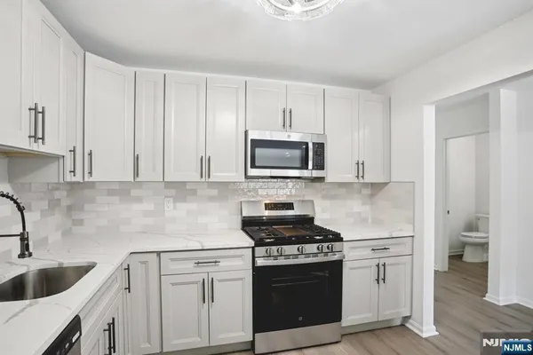 $435,000 | 9 Maple Lane, Mount Arlington, NJ 07856