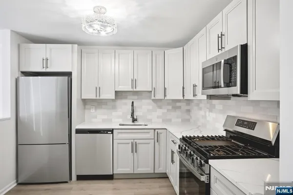 $435,000 | 9 Maple Lane, Mount Arlington, NJ 07856