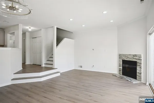 $435,000 | 9 Maple Lane, Mount Arlington, NJ 07856