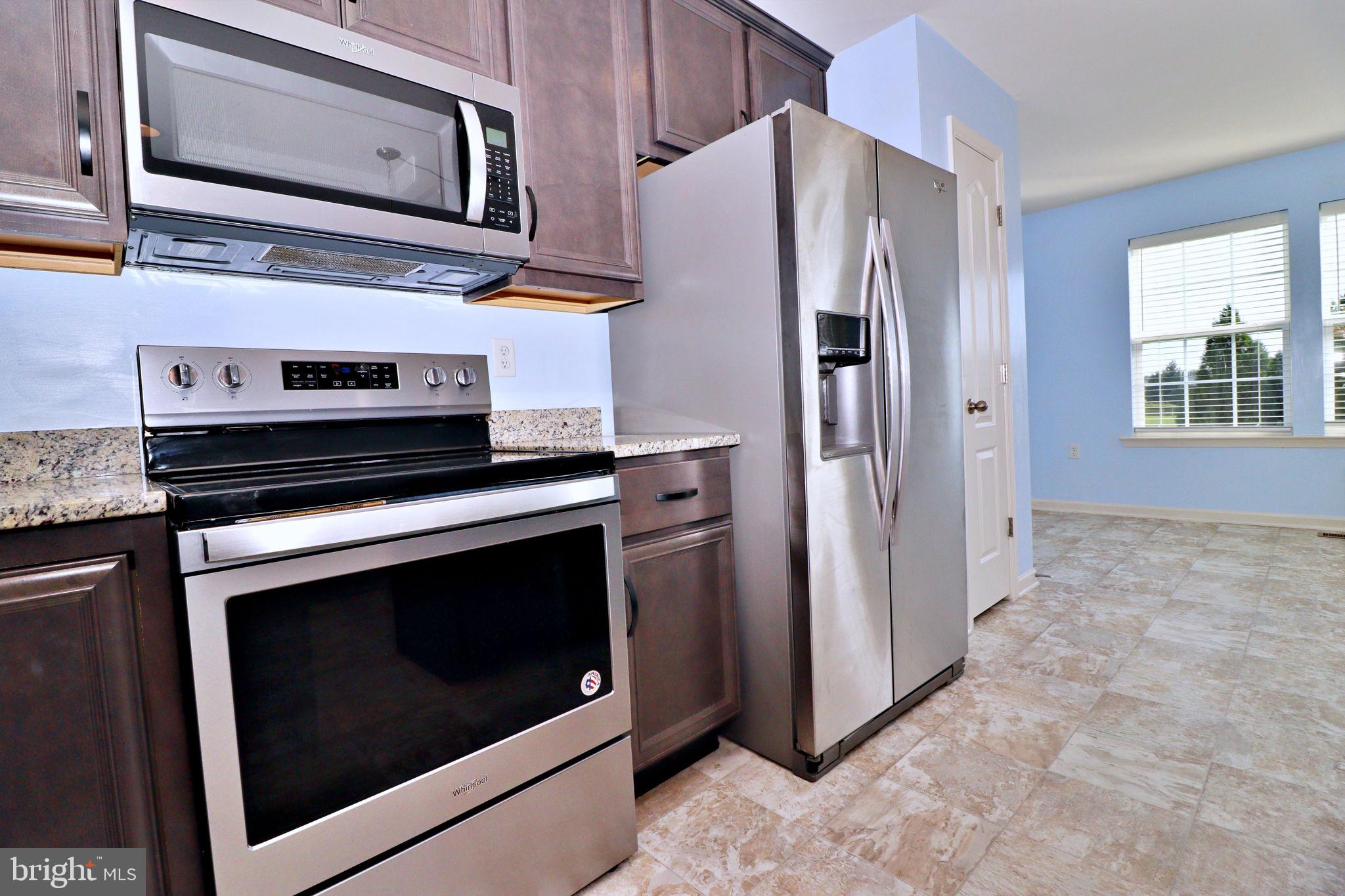 605 Thumper Drive Ranson, WV 25438 - Photo 25 of 47 Kitchen