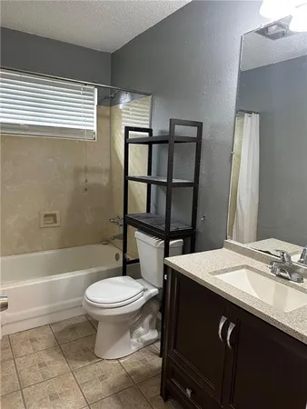 $1,658 | 2001 Van Arpel Drive, Laplace, LA 70068