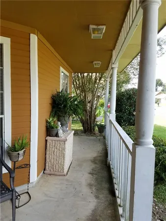 $1,658 | 2001 Van Arpel Drive, Laplace, LA 70068