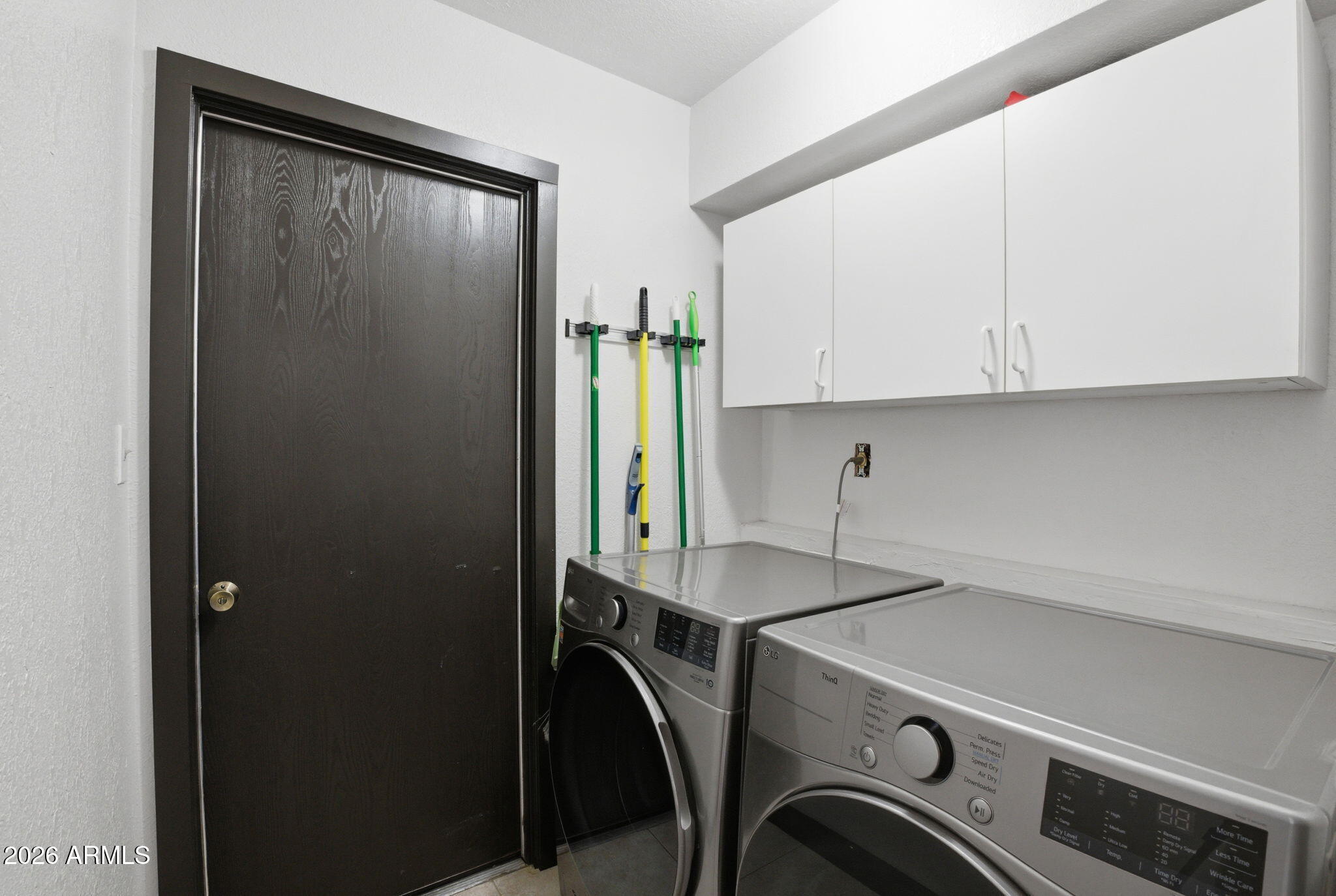 2106 West Devonshire Street Mesa, AZ 85201 - Photo 13 of 38 Laundry Room