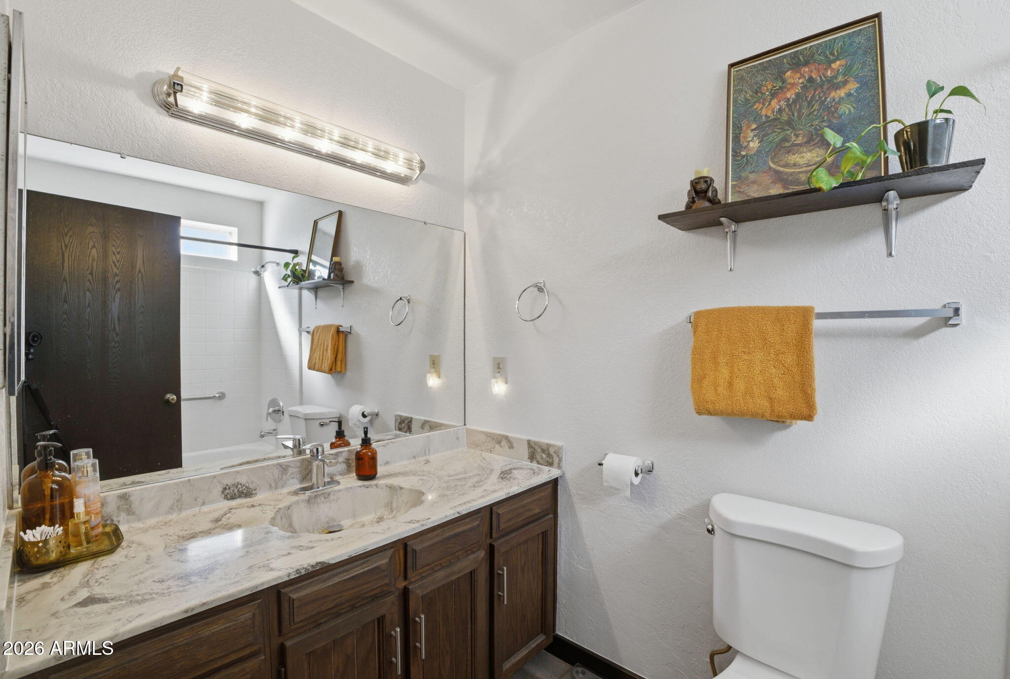2106 West Devonshire Street Mesa, AZ 85201 - Photo 20 of 38 Guest Bathroom