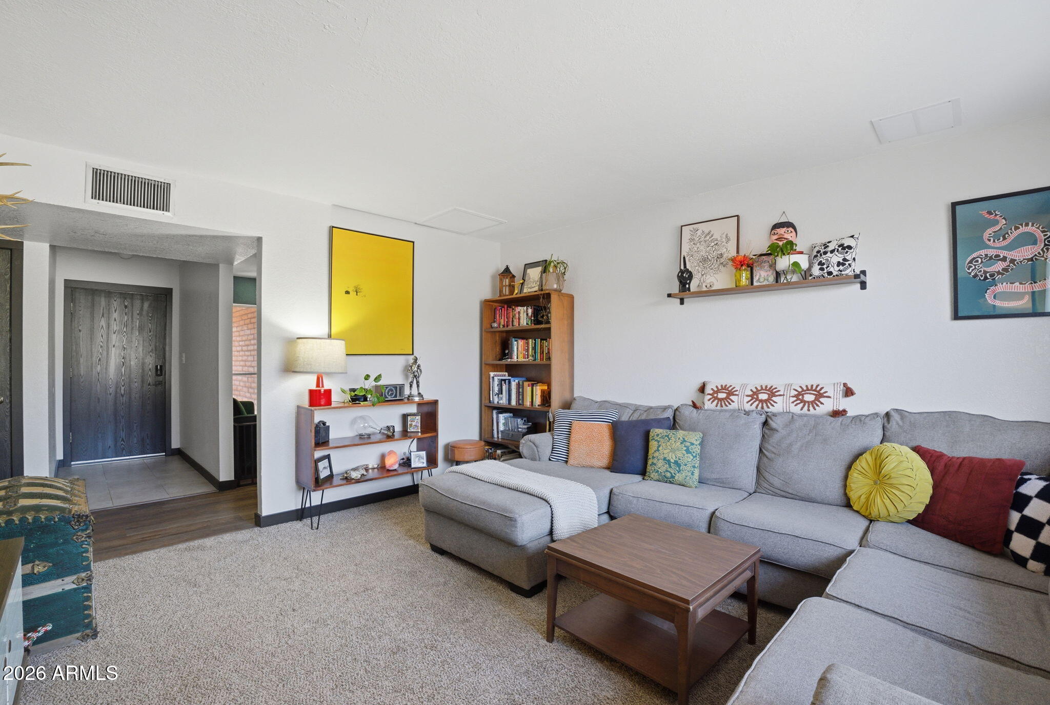 2106 West Devonshire Street Mesa, AZ 85201 - Photo 3 of 38 Living Room