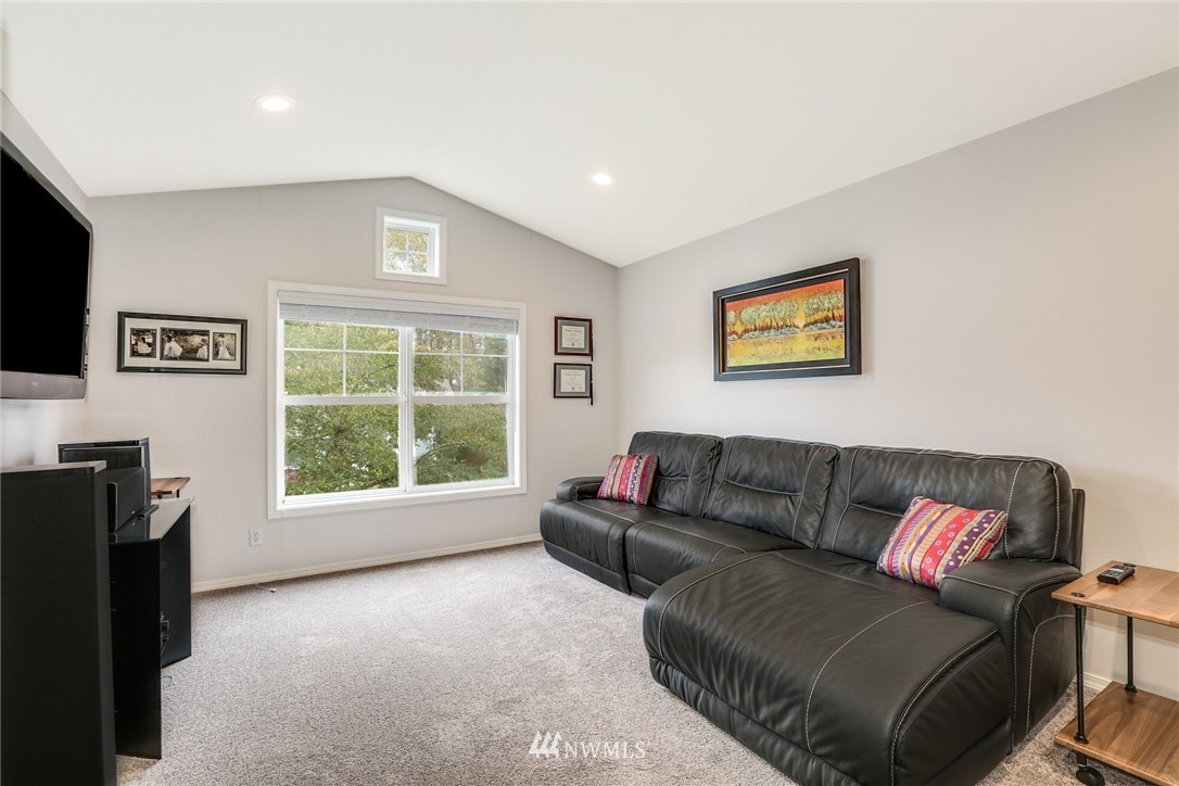 20506 4th Avenue Southeast Bothell, WA 98012 - Photo 18 of 25 Gallery Image 18