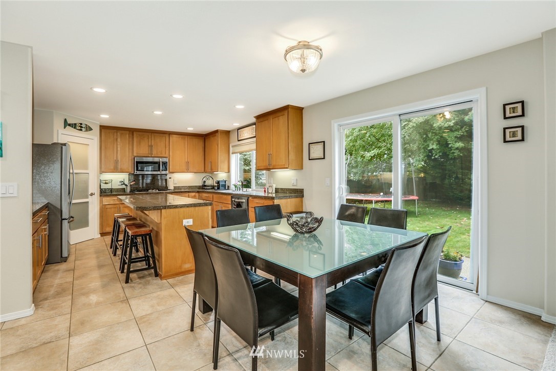 20506 4th Avenue Southeast Bothell, WA 98012 - Photo 8 of 25 Gallery Image 8