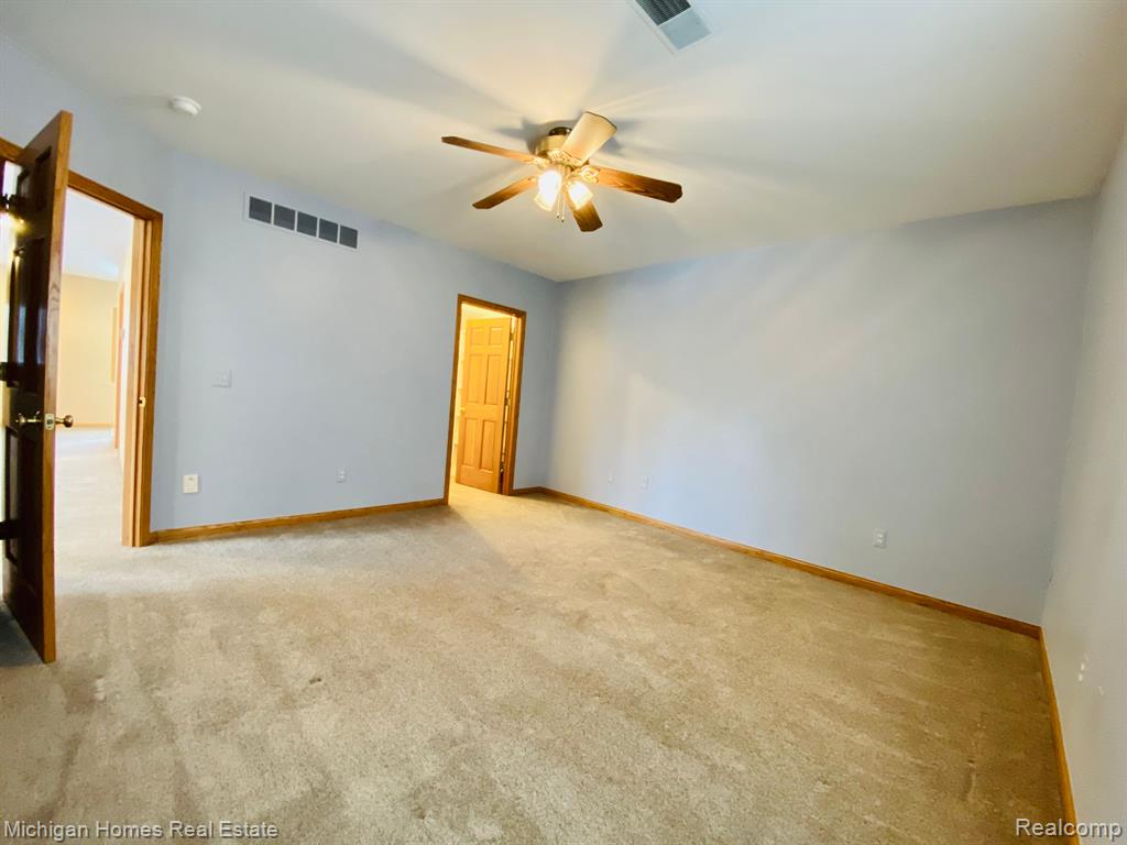 8209 Clyde Road, Unit 2 Fenton, MI 48430 - Photo 10 of 19