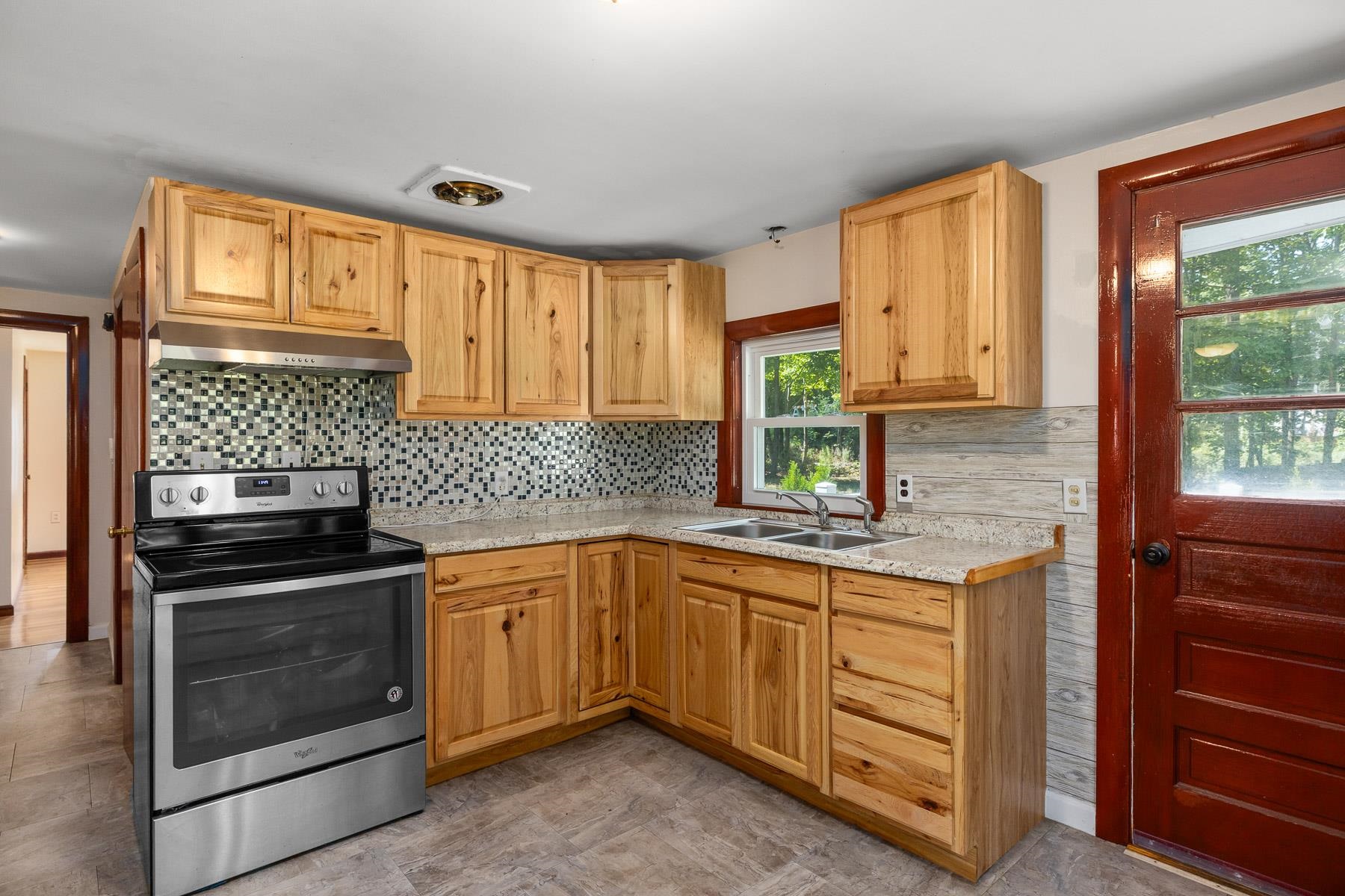39 Park Street Exeter, NH 03833 - Photo 6 of 34