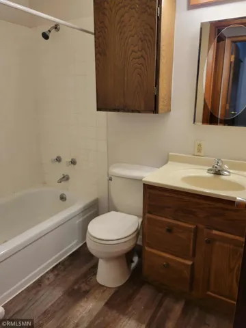 $315,000 | 20 Camelot Drive, Mankato, MN 56001