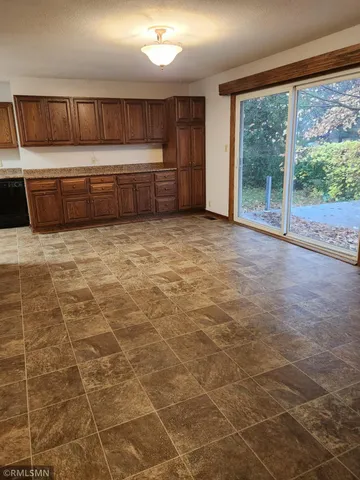 $315,000 | 20 Camelot Drive, Mankato, MN 56001