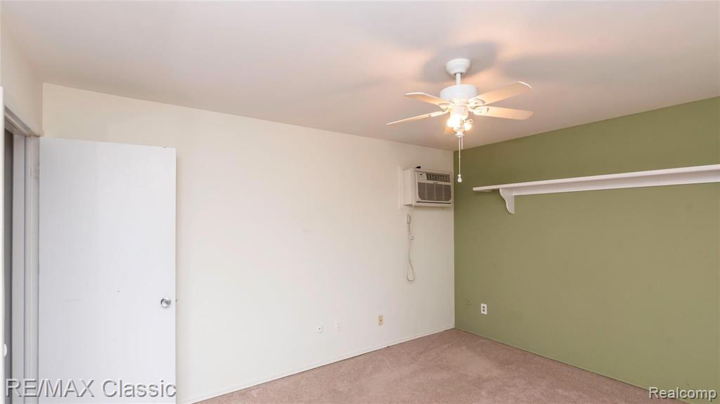 4905 Crooks Road, Unit B4 Royal Oak, MI 48073 - Photo 29 of 36