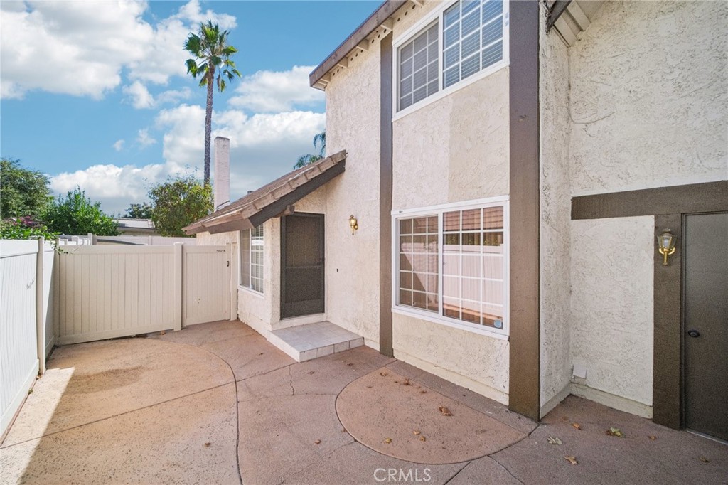 22810 Rio Chico Drive Valencia, CA 91354 - Photo 60 of 60 Side Courtyard