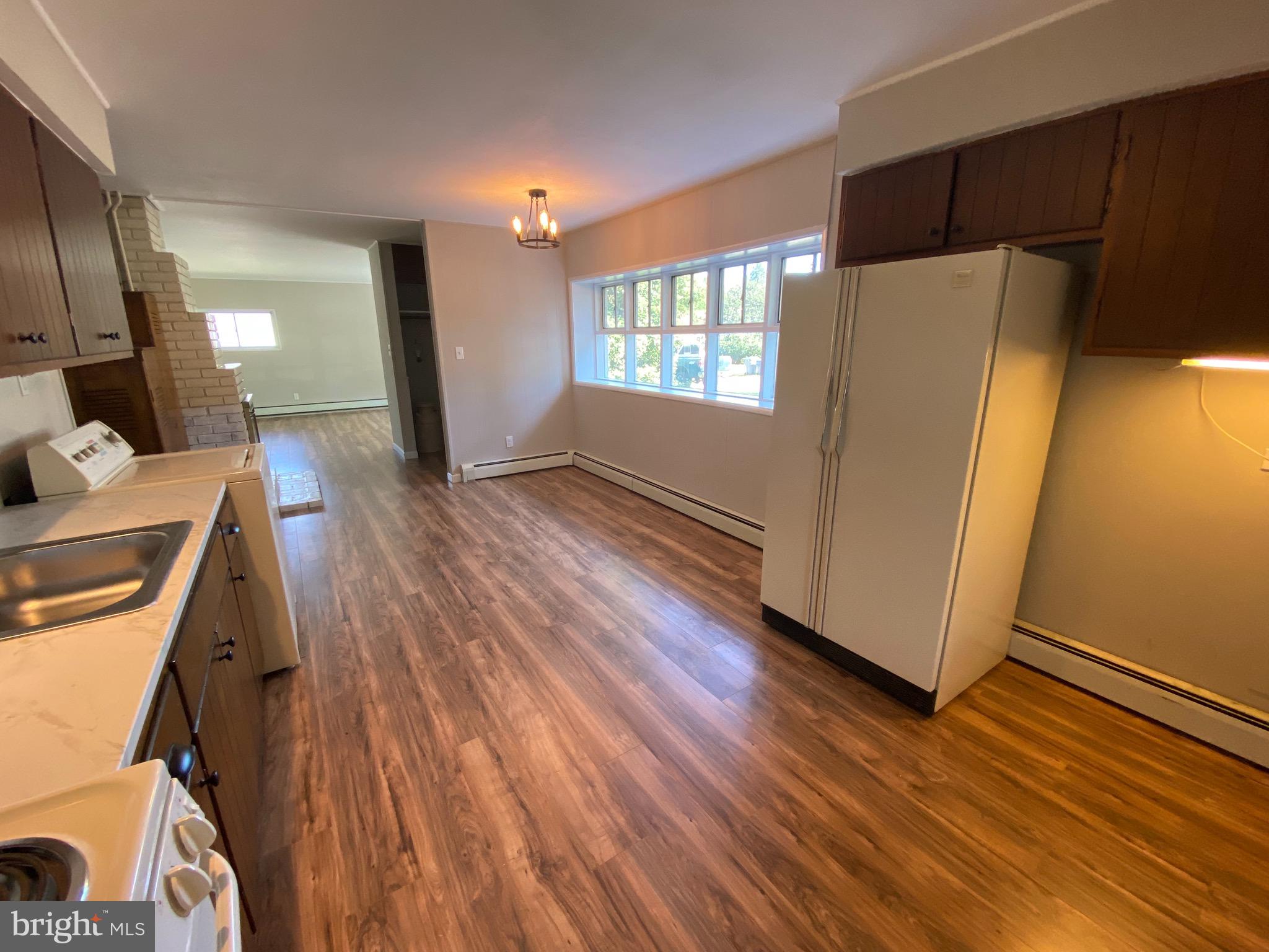 28 Metten Road Newark, DE 19713 - Photo 5 of 18 Kitchen