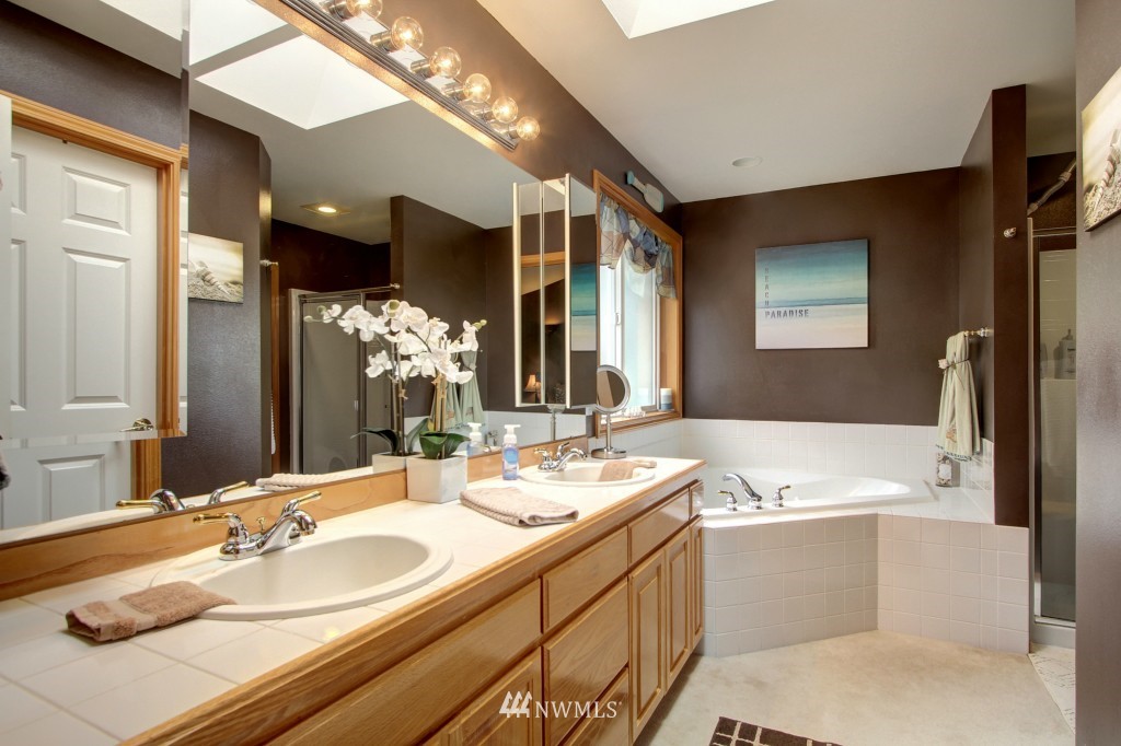 1123 185th Place Southeast Bothell, WA 98012 - Photo 13 of 19