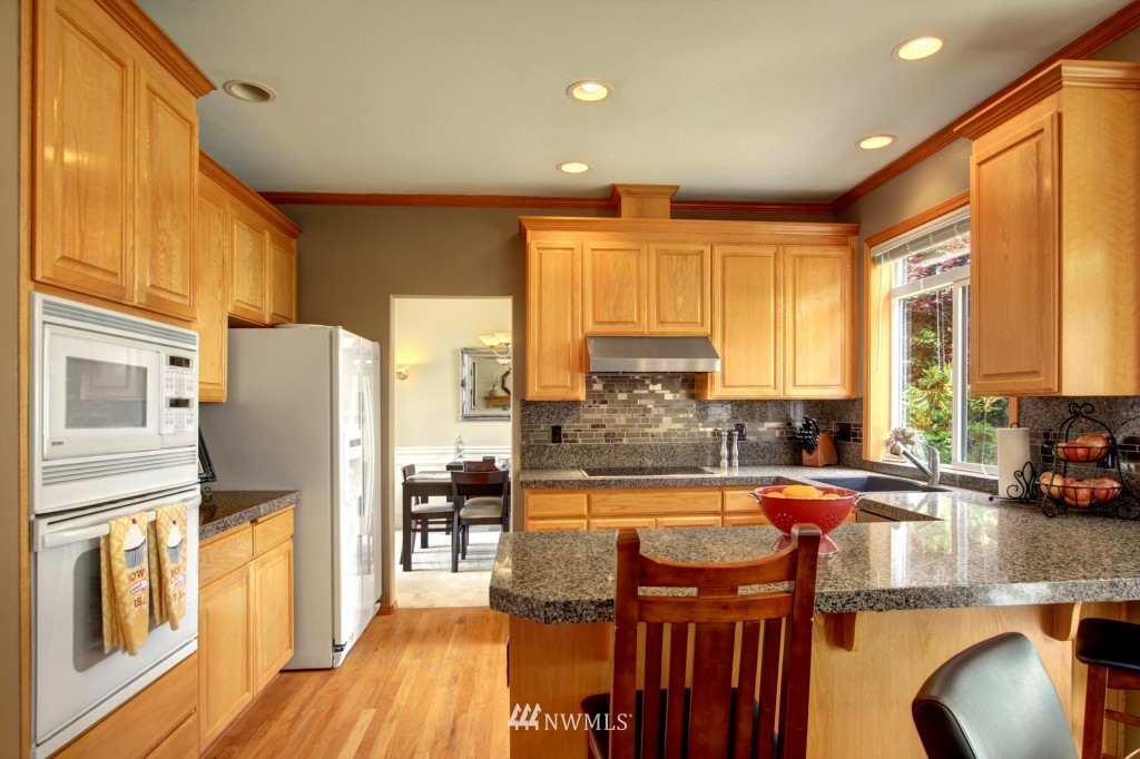 1123 185th Place Southeast Bothell, WA 98012 - Photo 6 of 19