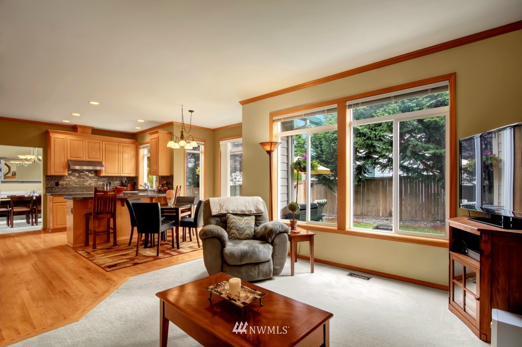 1123 185th Place Southeast Bothell, WA 98012 - Photo 9 of 19
